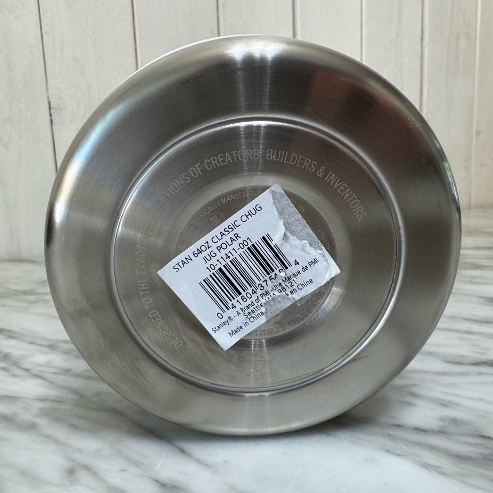 Stanley, Fast Flow 64 oz Jug, Polar - Picture 5 of 5